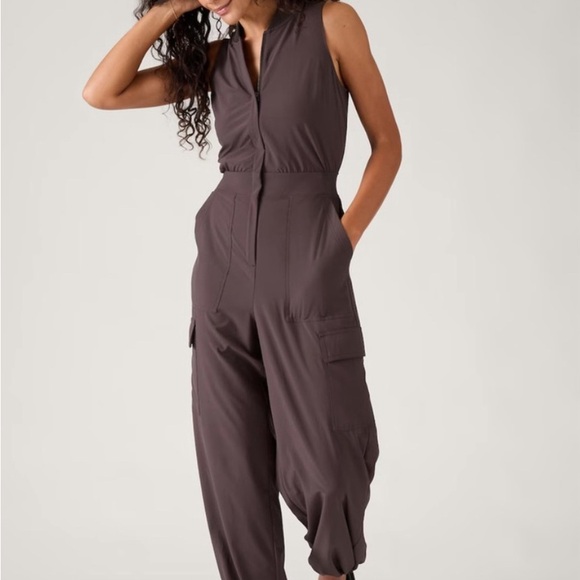 NWT- Brooklyn Utility Romper/ Jumpsuit NWT size 8 - Picture 8 of 10